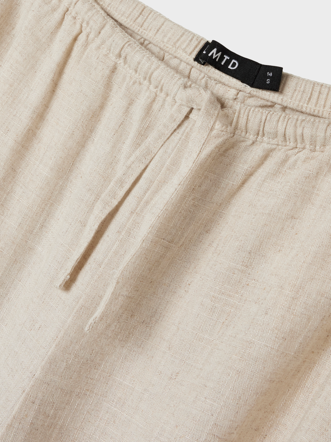 model_shot-front_full